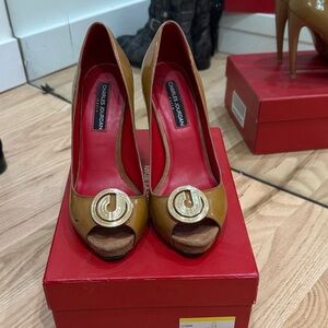 Charles Jourdan Brown Peep-Toe Heels with Gold Accent